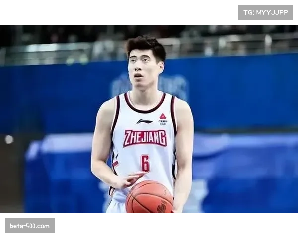 浙江程帅澎防守端积极压迫 限制对手外线核心投篮空间